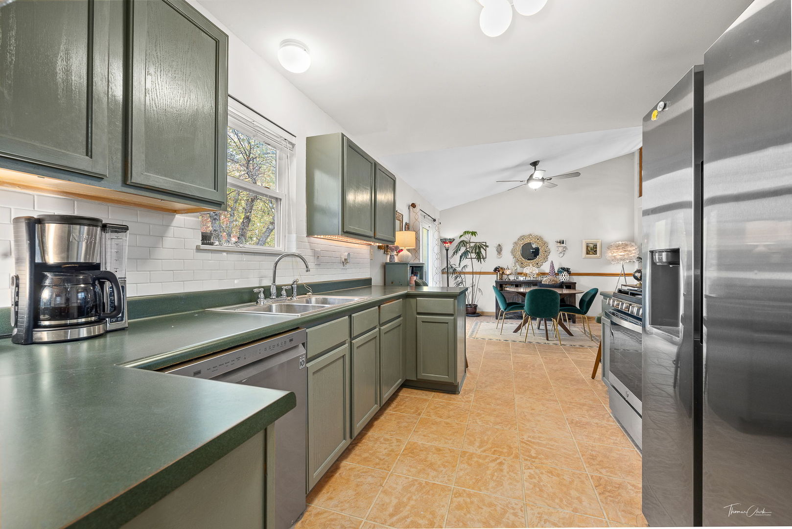 5825 Emerald Pointe Drive