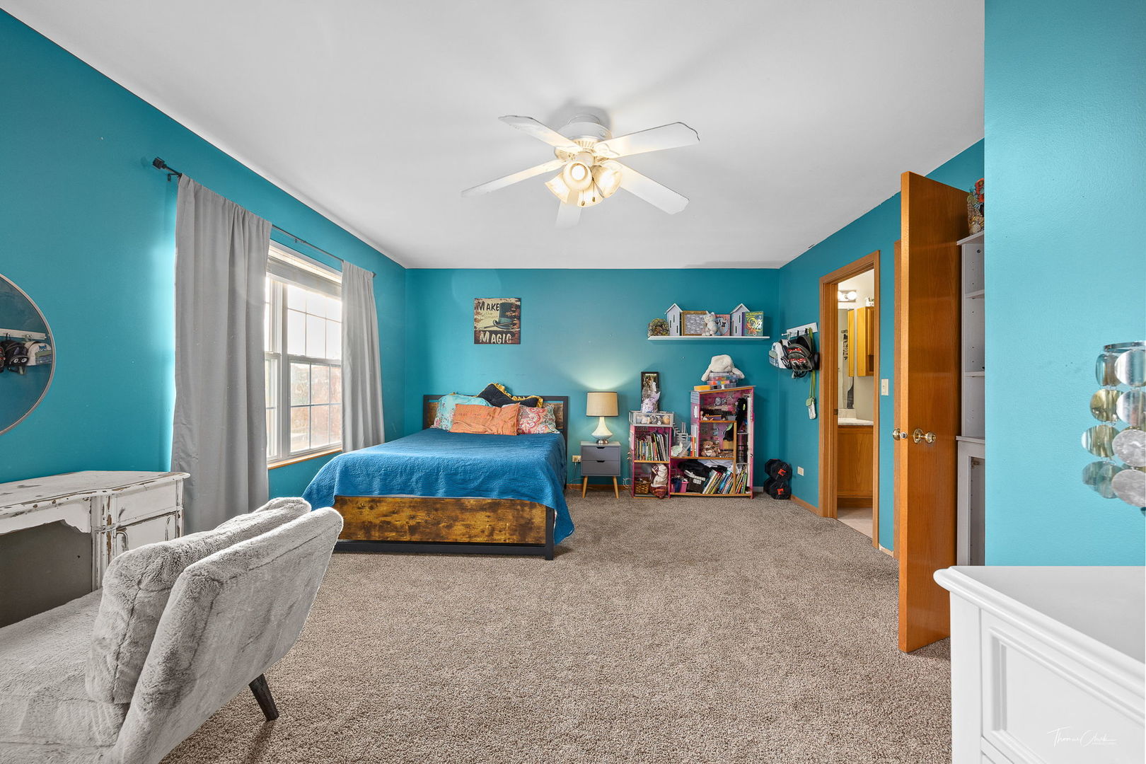 5825 Emerald Pointe Drive