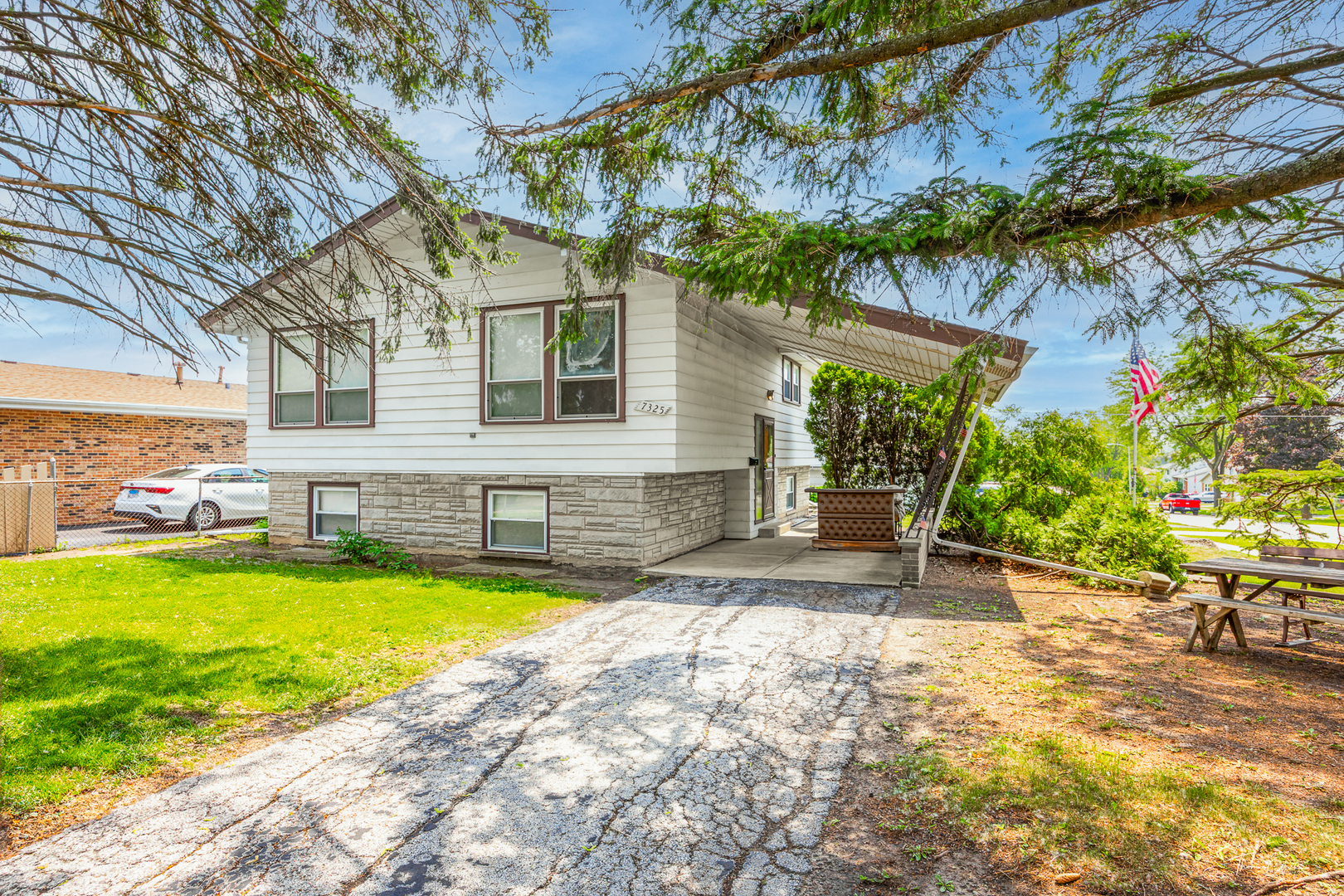 7325 173rd Street