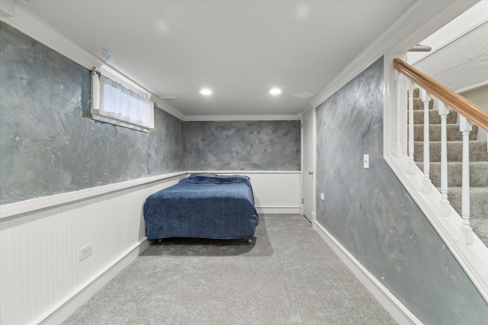 23W500 Burdette Avenue