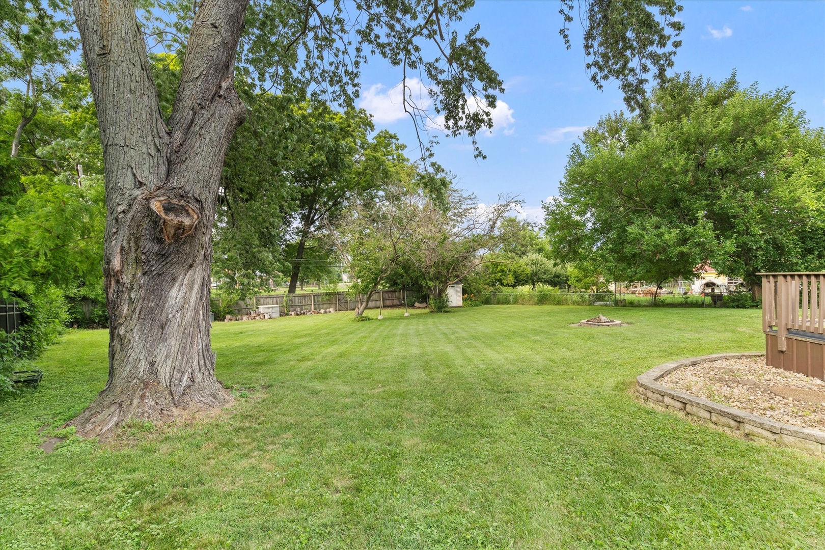 23W500 Burdette Avenue