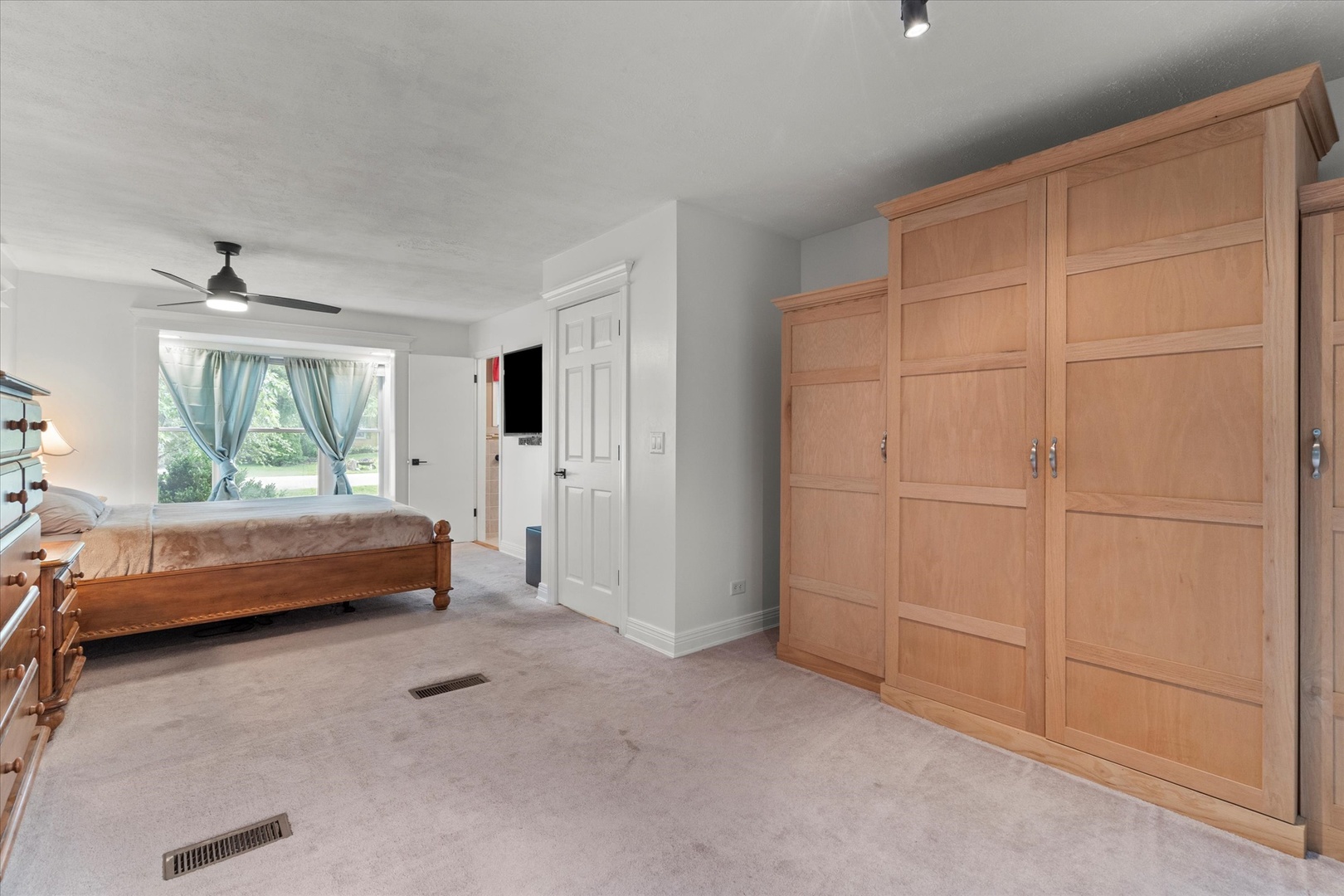 23W500 Burdette Avenue