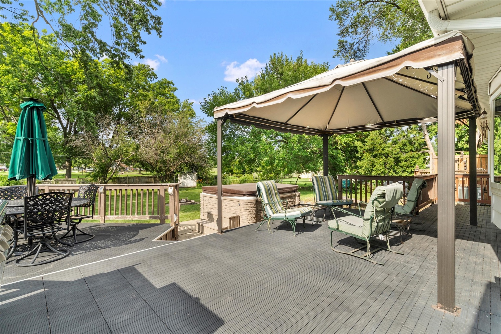 23W500 Burdette Avenue