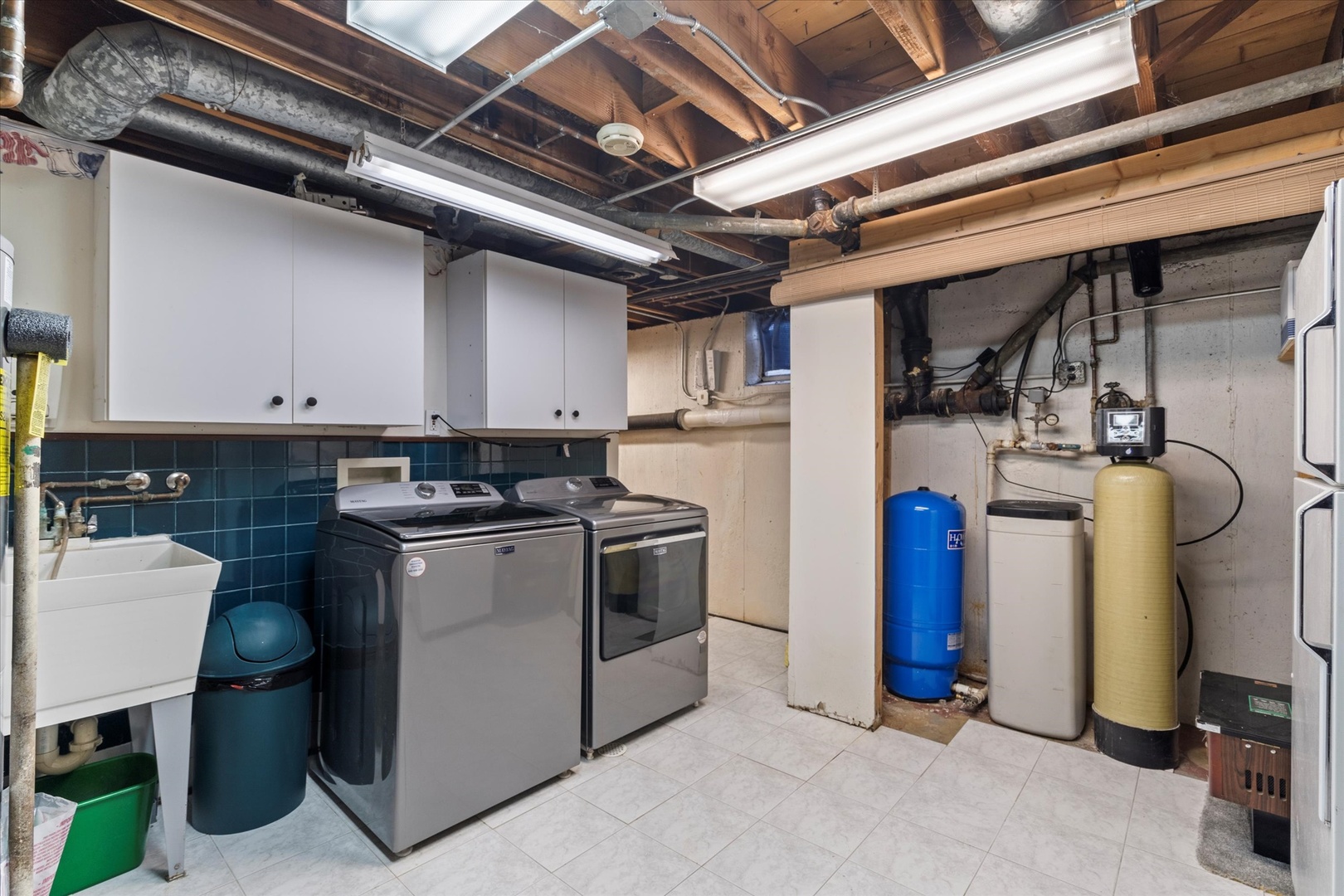 23W500 Burdette Avenue
