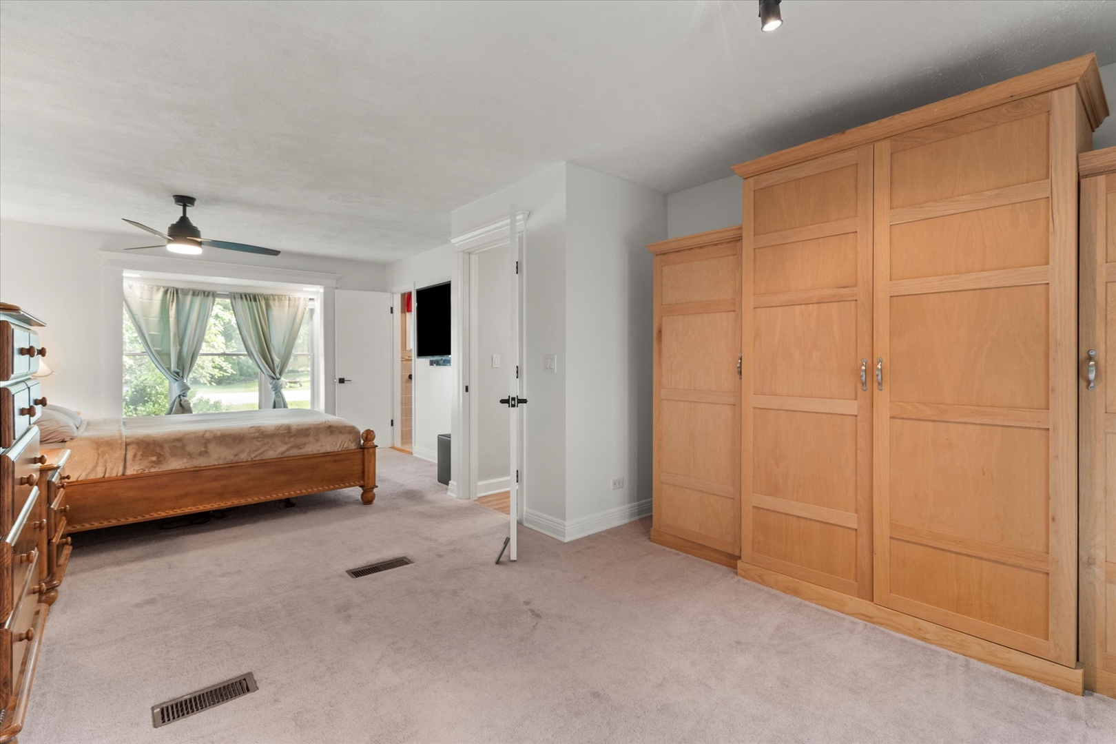 23W500 Burdette Avenue