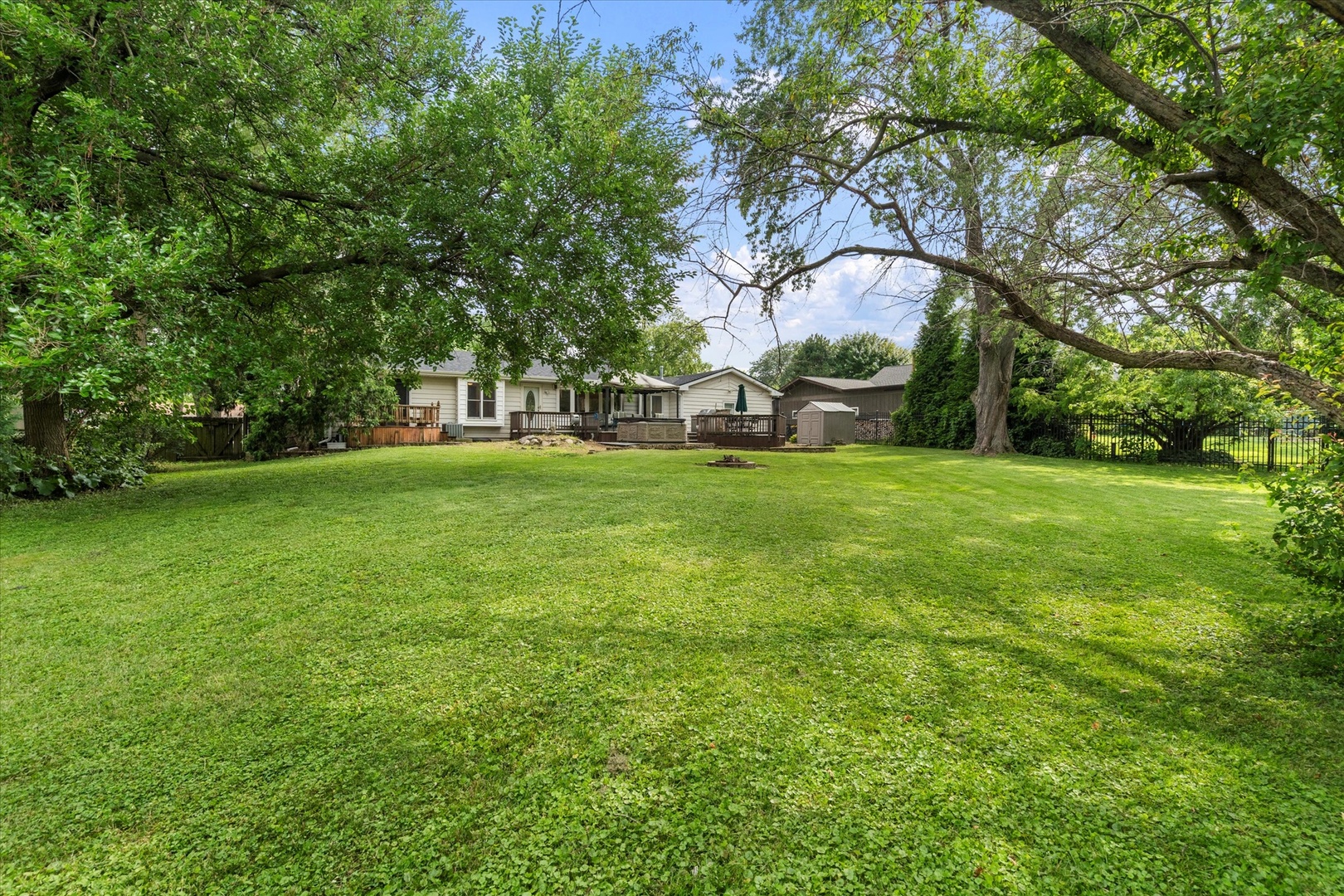 23W500 Burdette Avenue