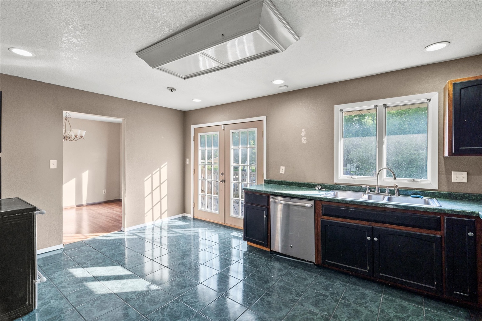 464 E Pilot Drive
