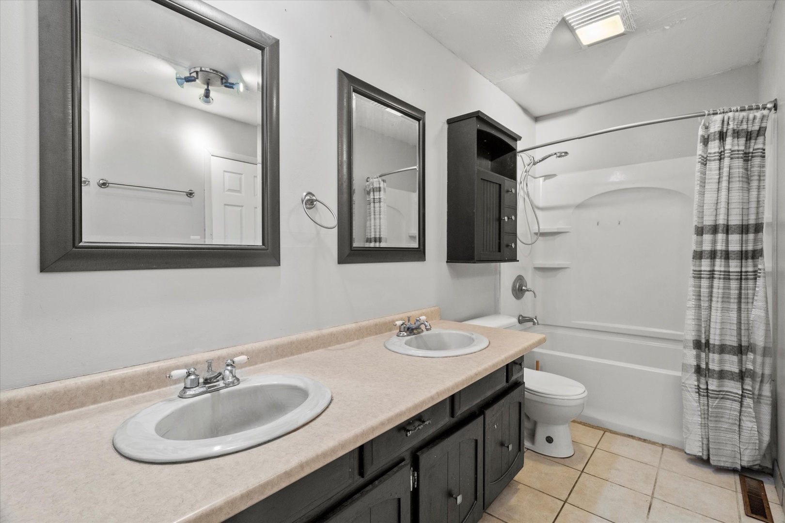 464 E Pilot Drive