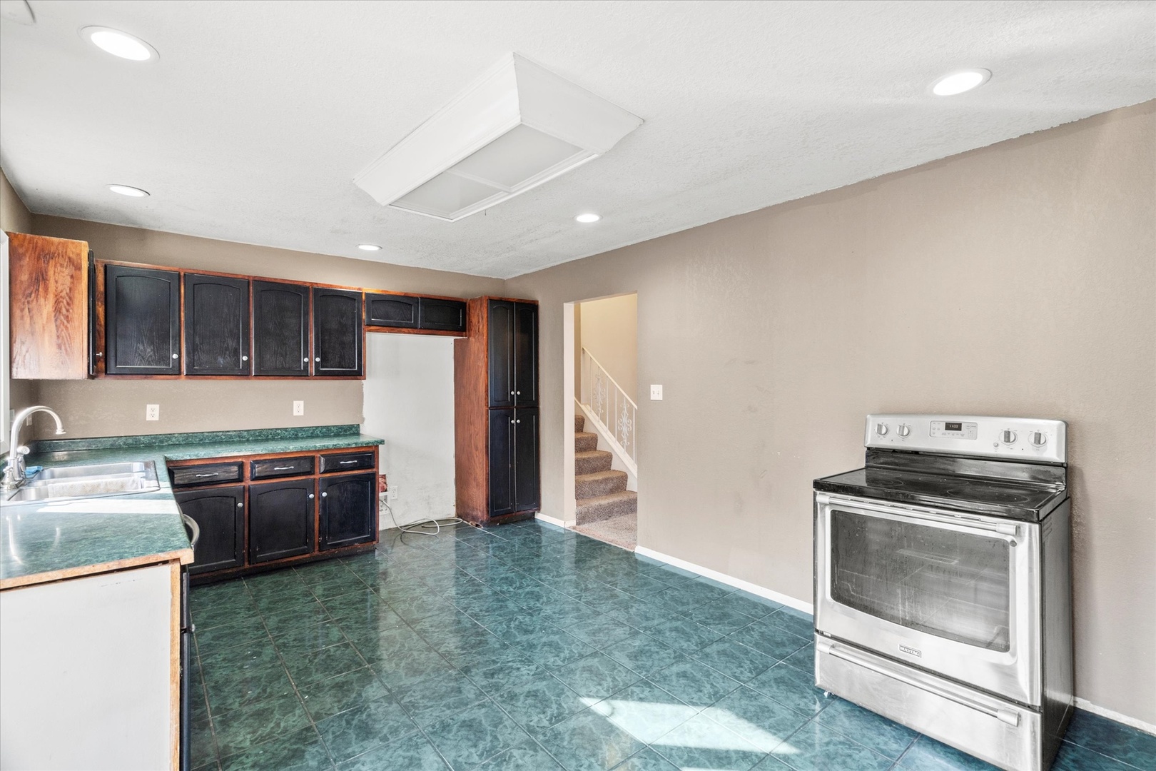 464 E Pilot Drive