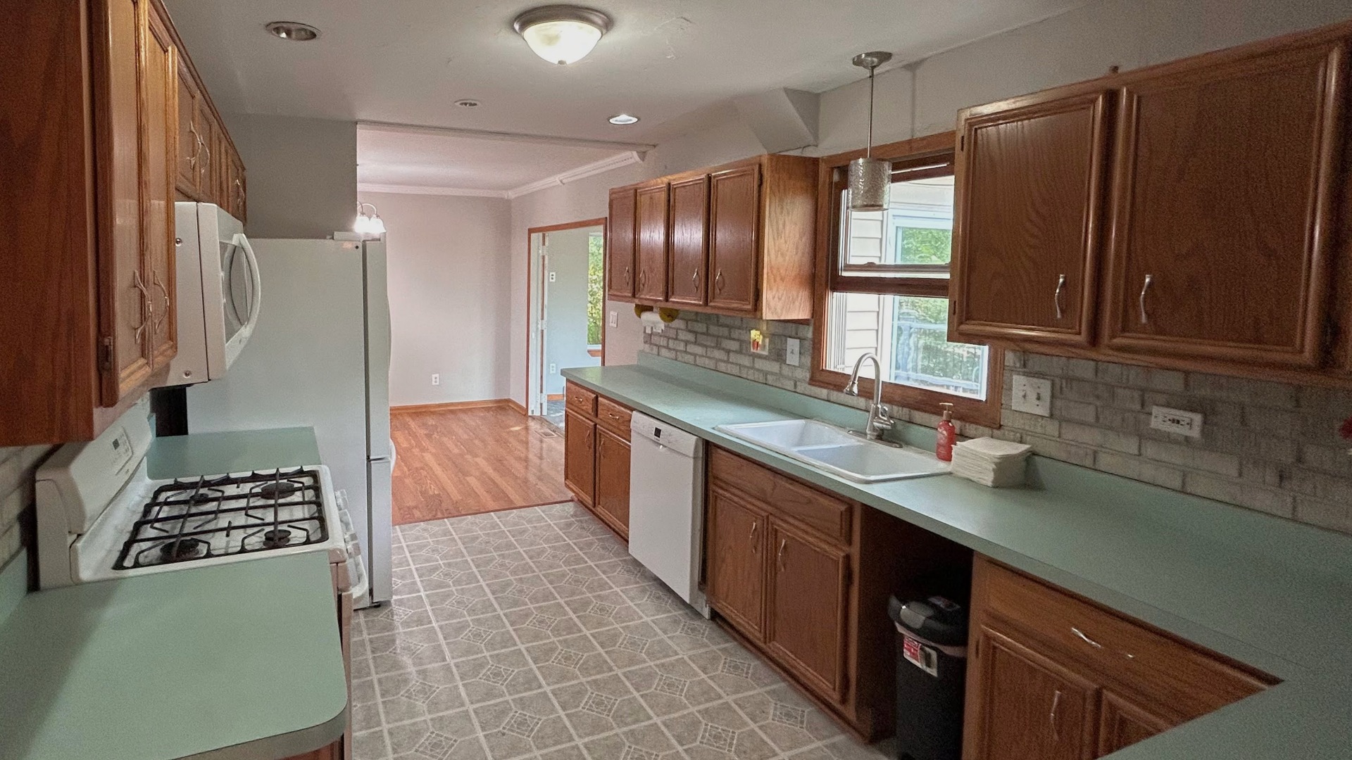 745 Longlane Road