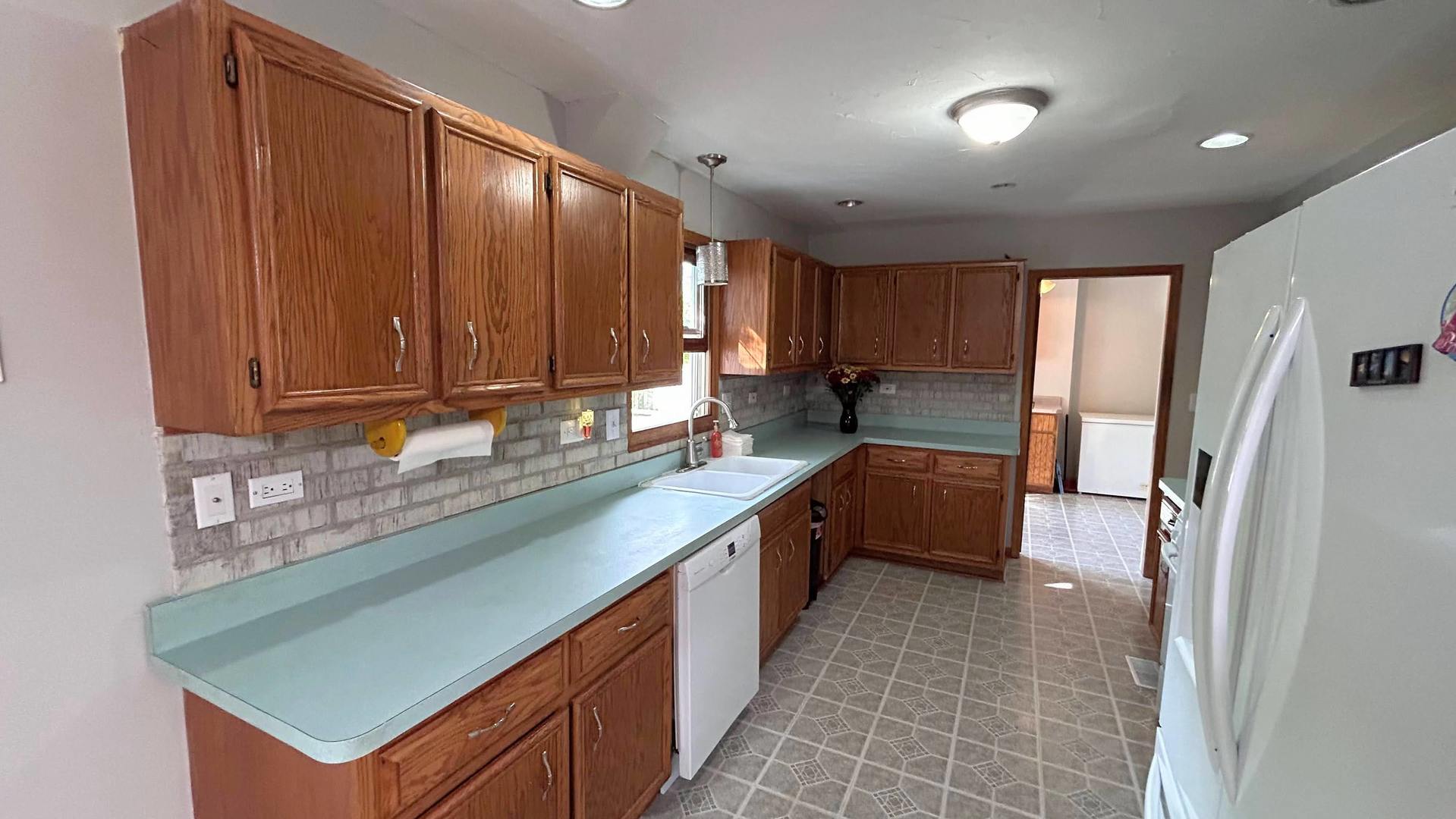745 Longlane Road