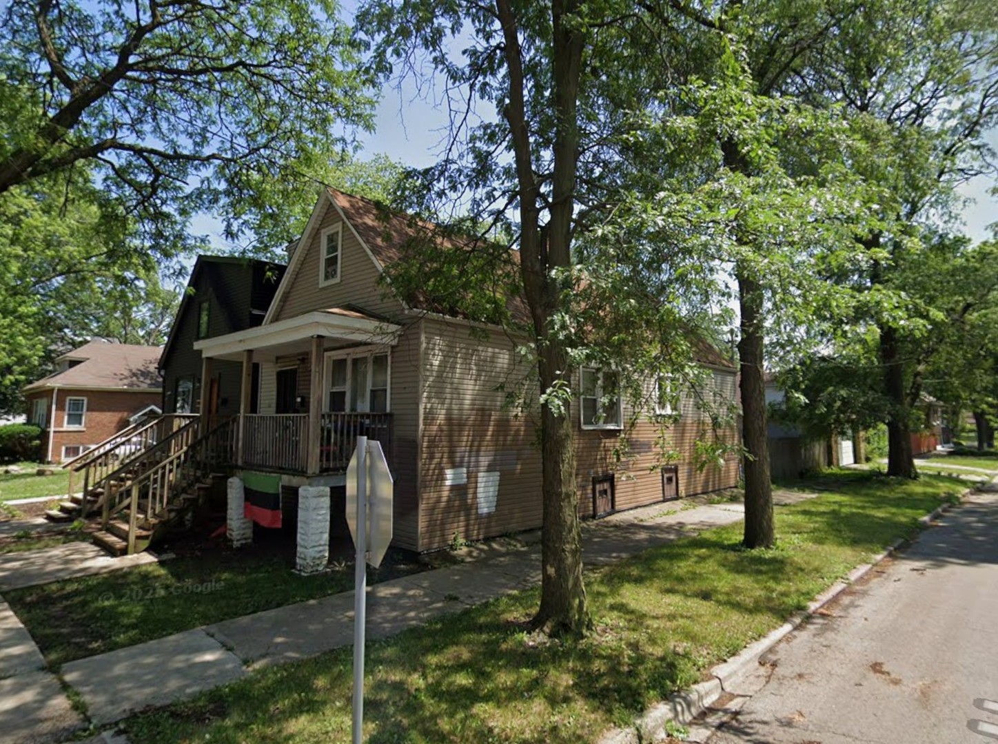2059 W 68th Street