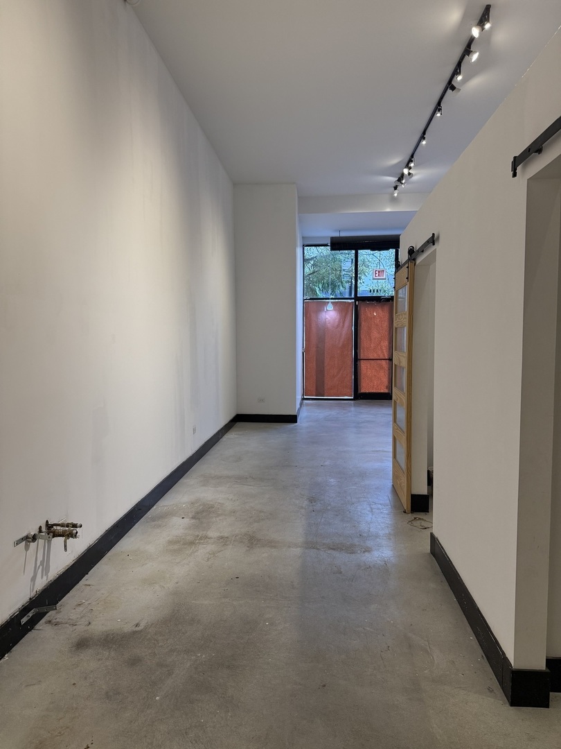 1650 W Belmont Avenue Unit: 1W