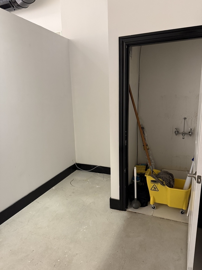 1650 W Belmont Avenue Unit: 1W