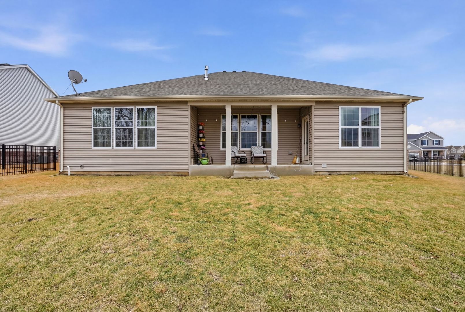 14920 W Carver Crossing