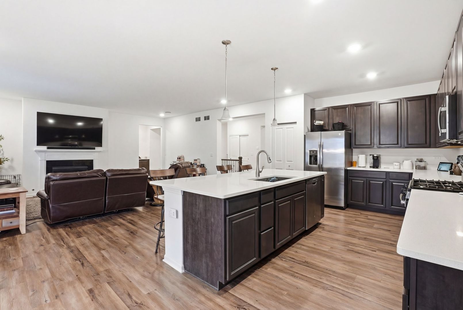 14920 W Carver Crossing