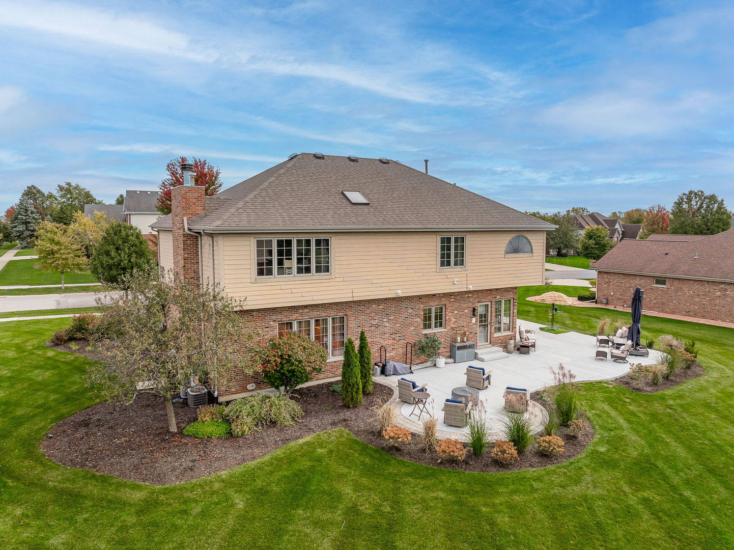 22374 Woodland Lane