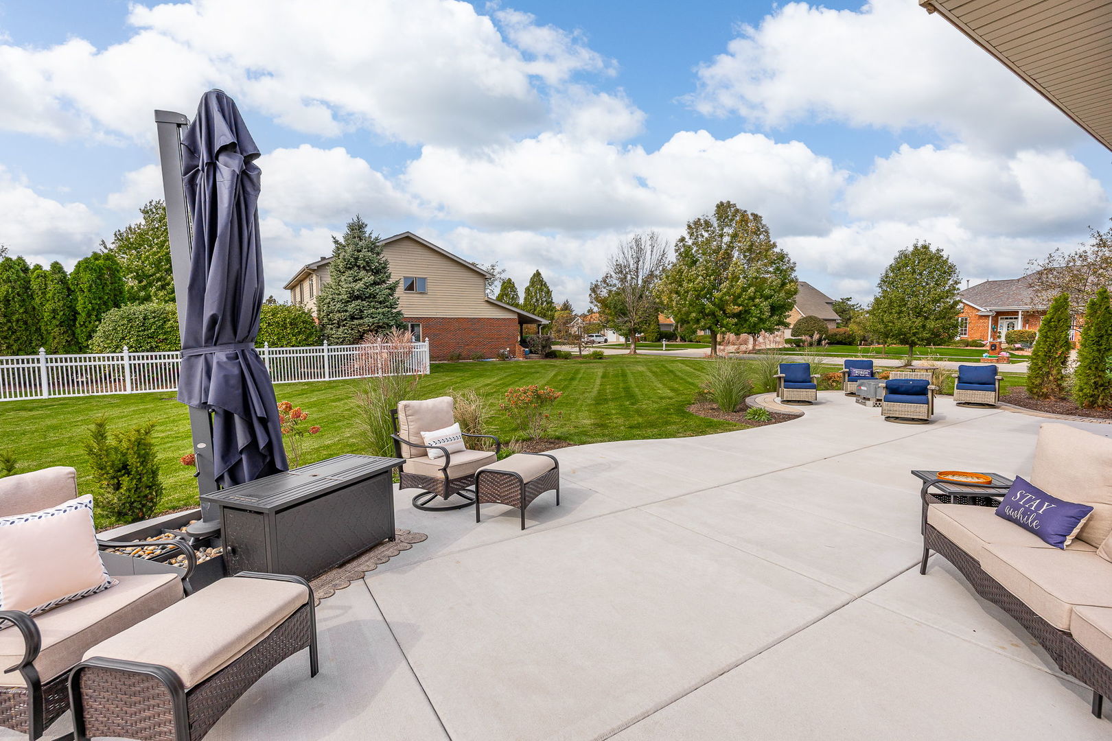 22374 Woodland Lane