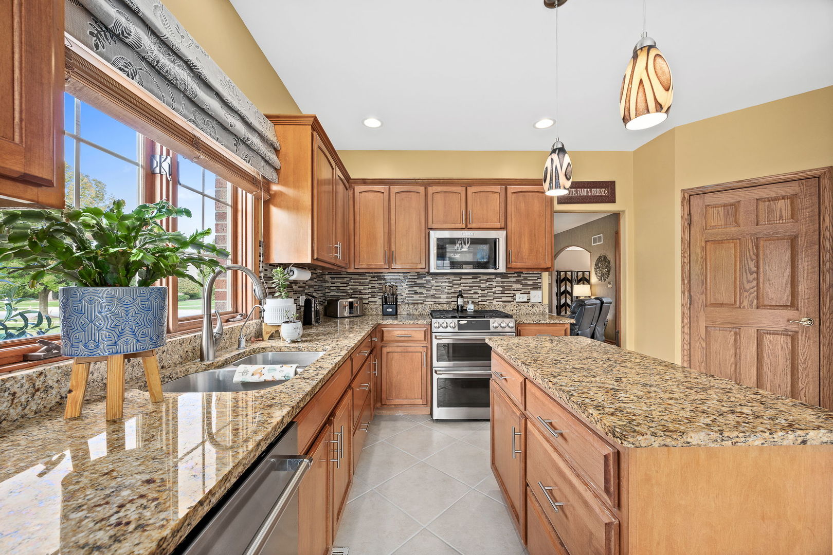 22374 Woodland Lane