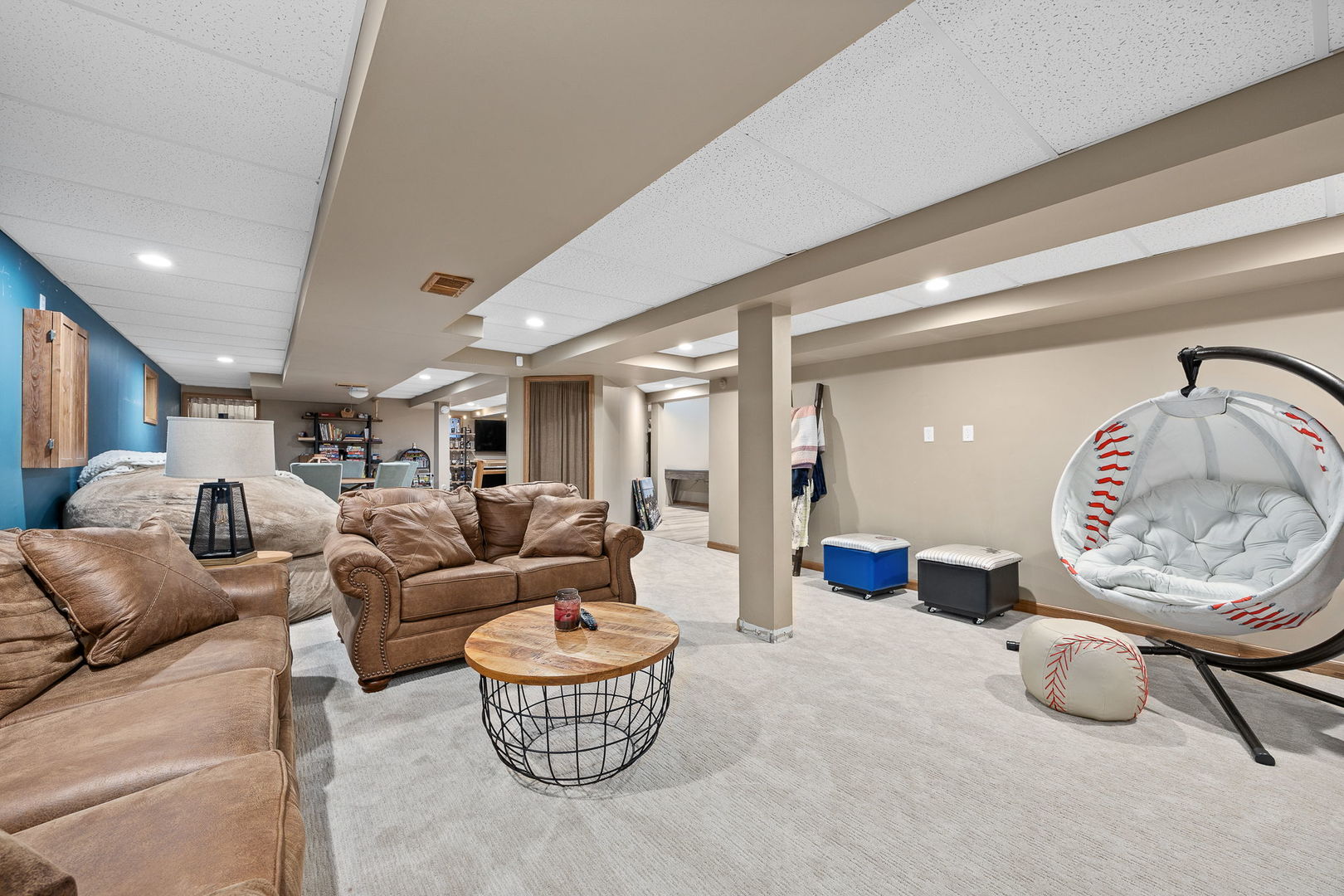 22374 Woodland Lane