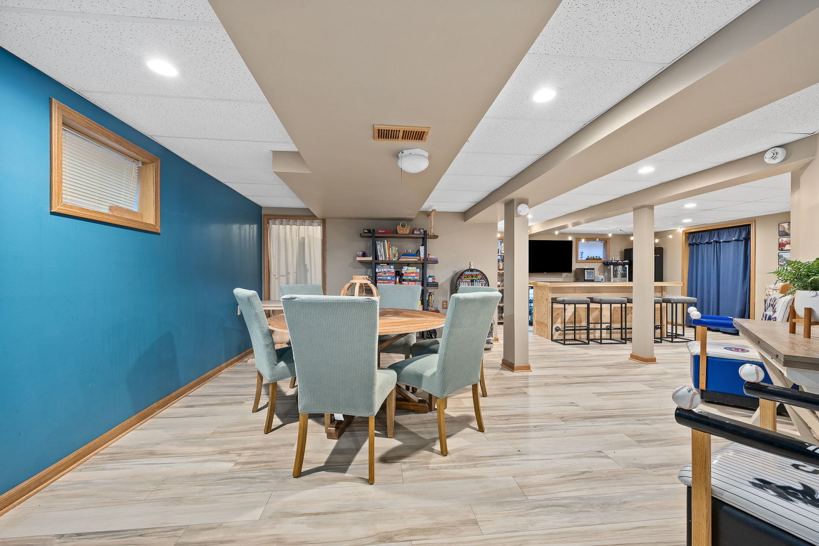22374 Woodland Lane