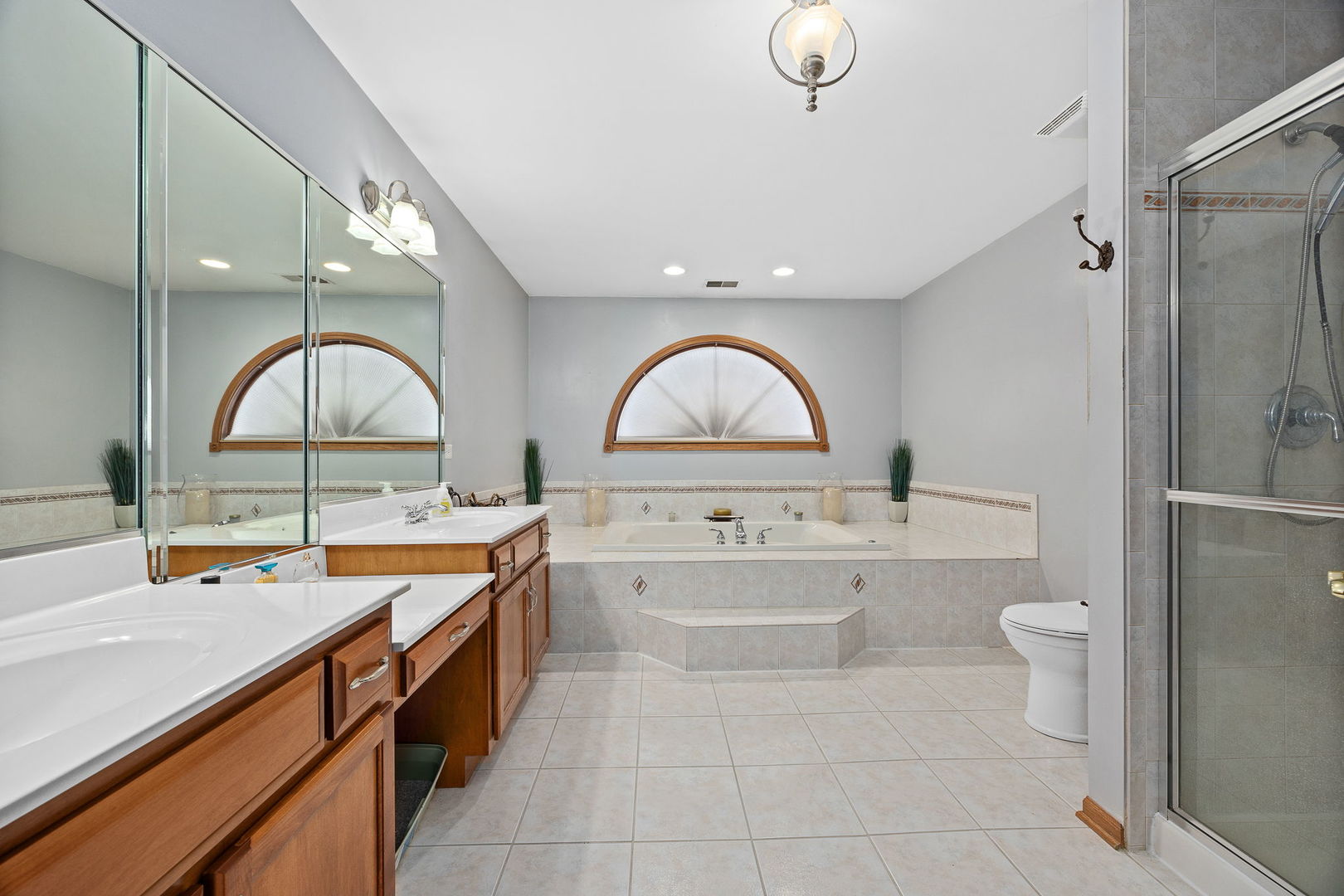 22374 Woodland Lane