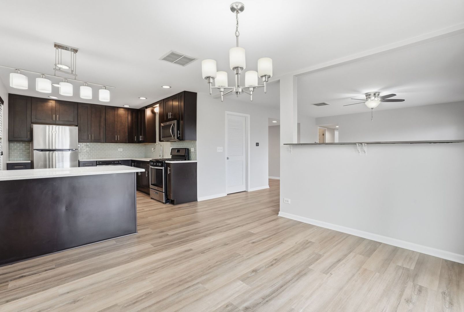 221 Davis Lane
