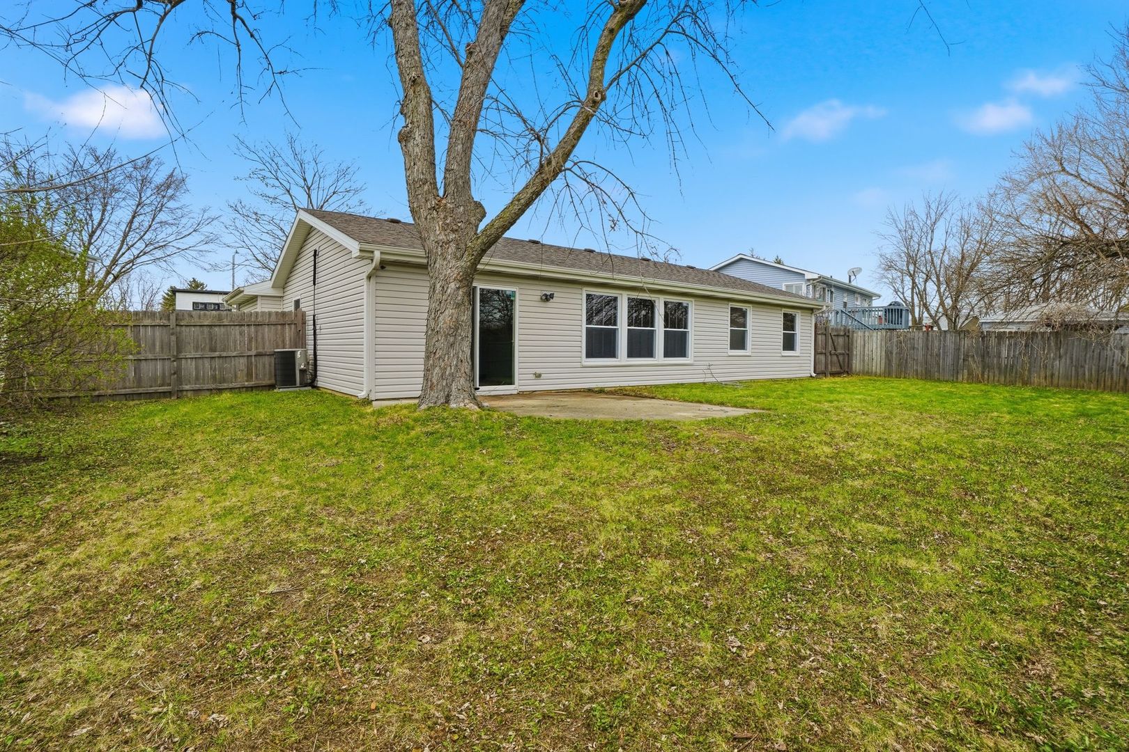 221 Davis Lane