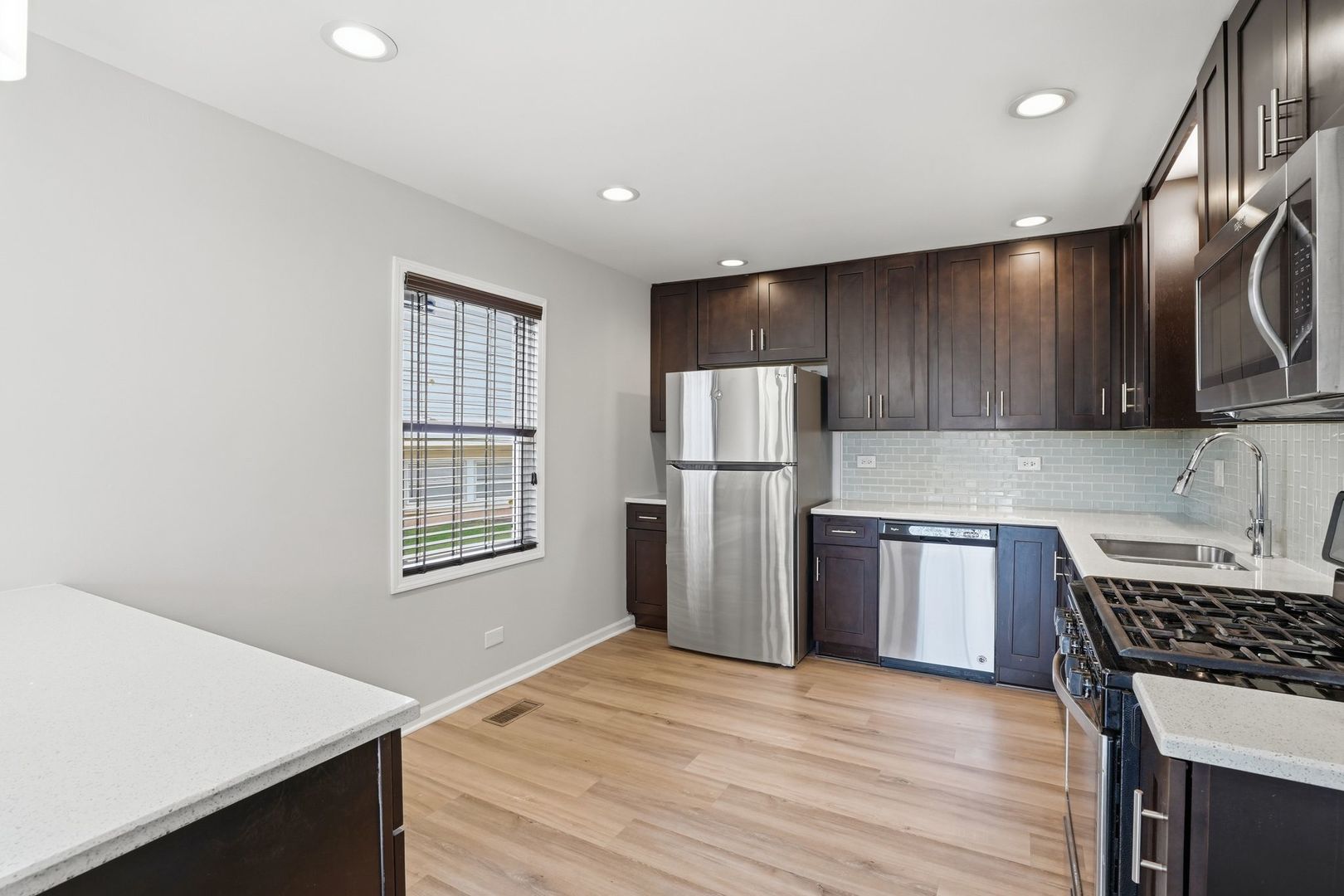 221 Davis Lane