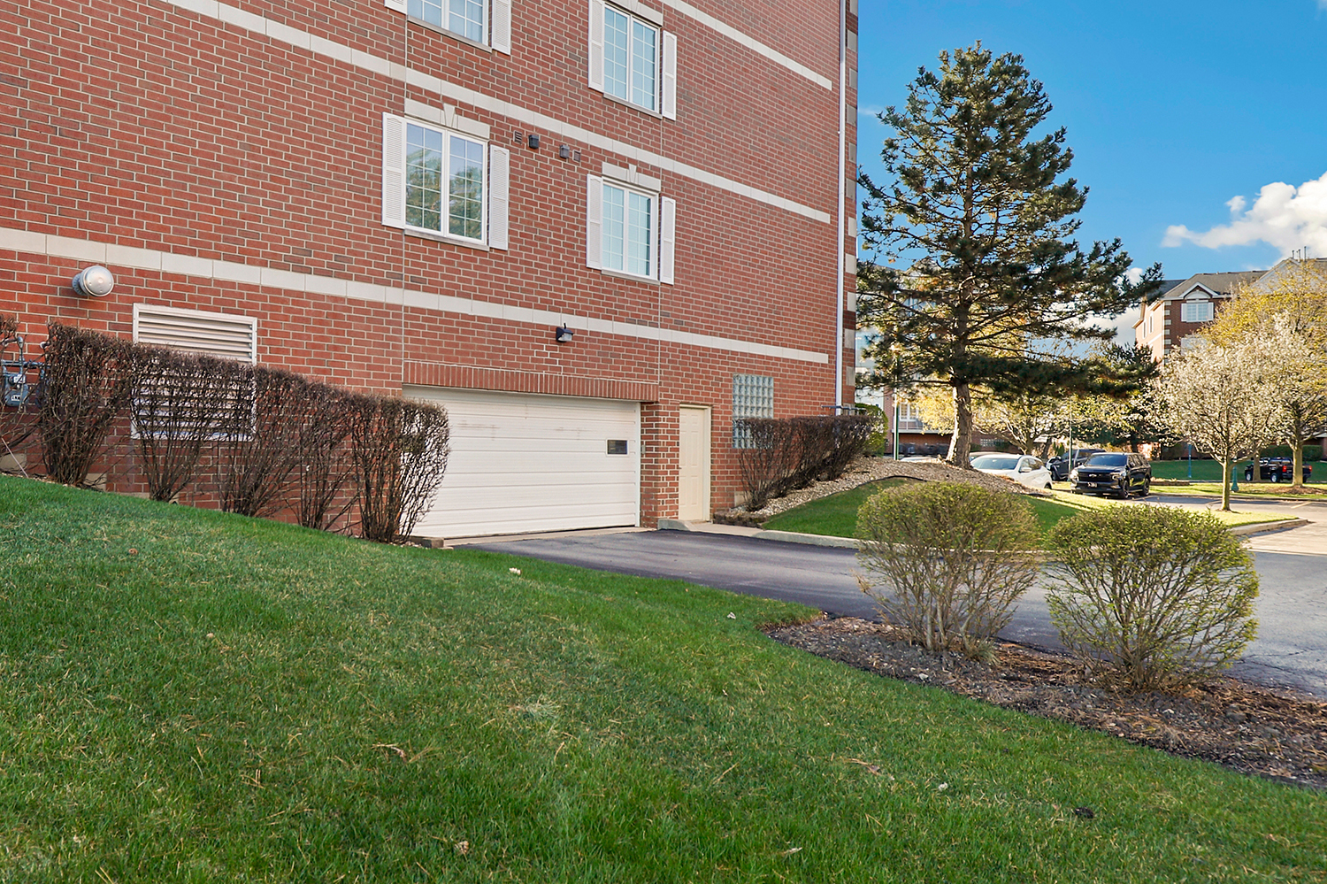 7904 Trinity Circle Unit: 2SE