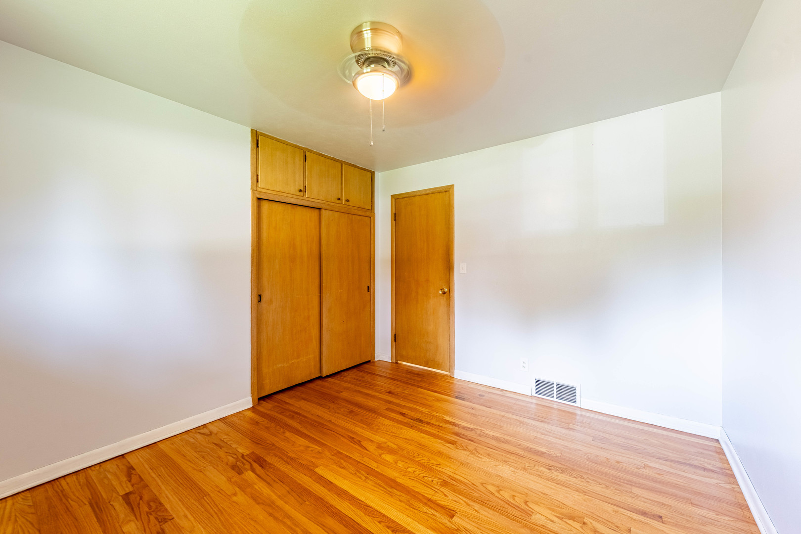 828 Tamarack Lane
