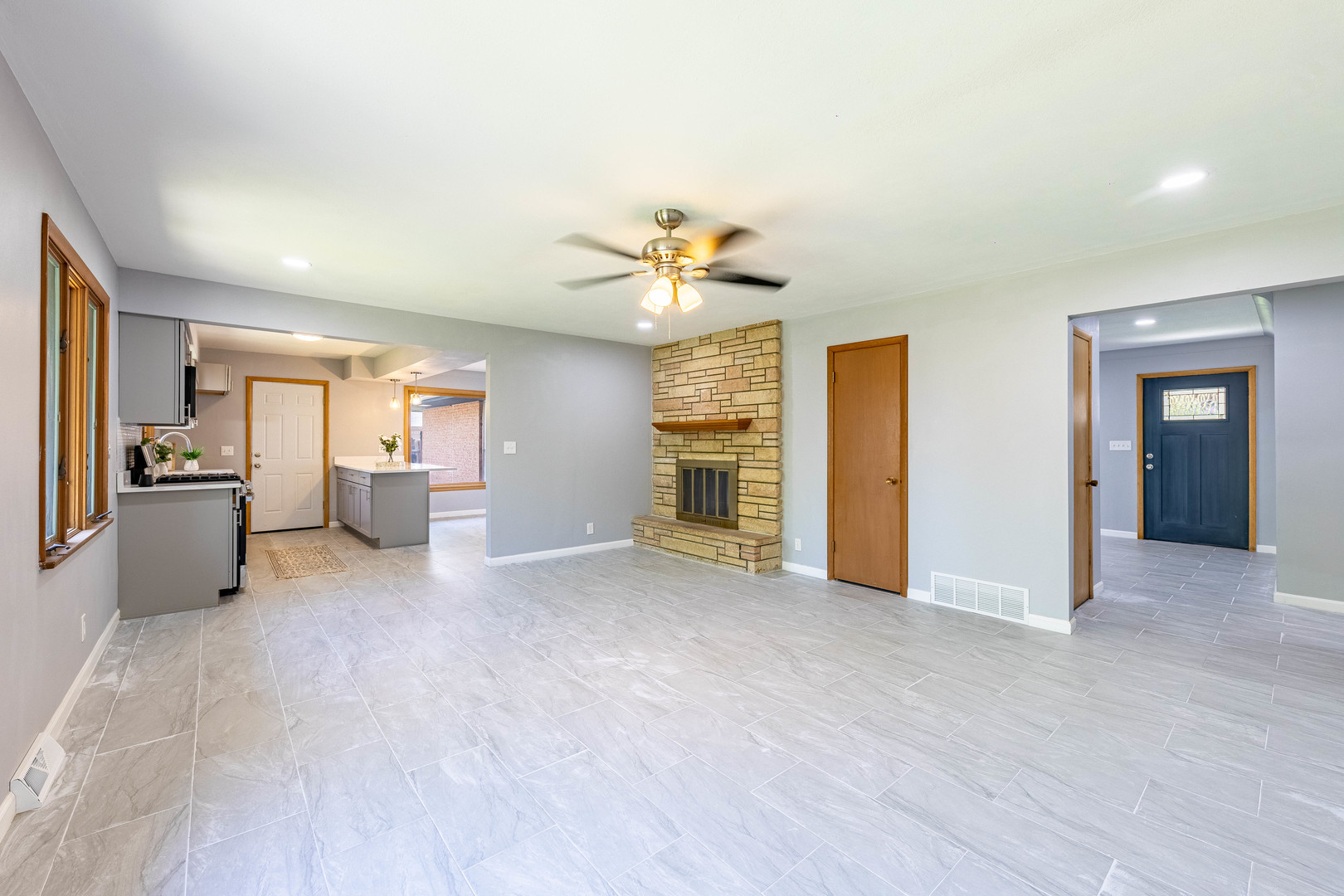 828 Tamarack Lane