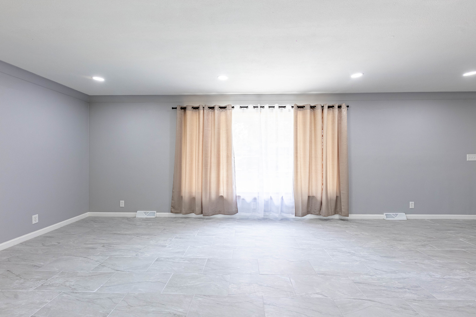 828 Tamarack Lane