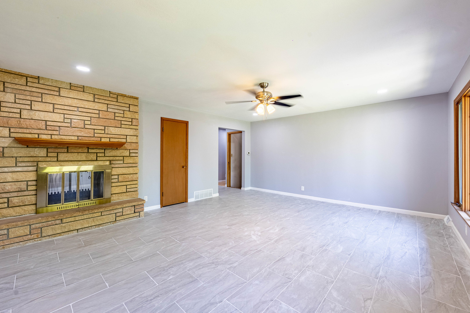 828 Tamarack Lane