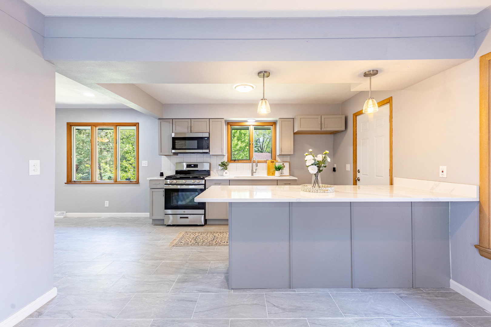 828 Tamarack Lane