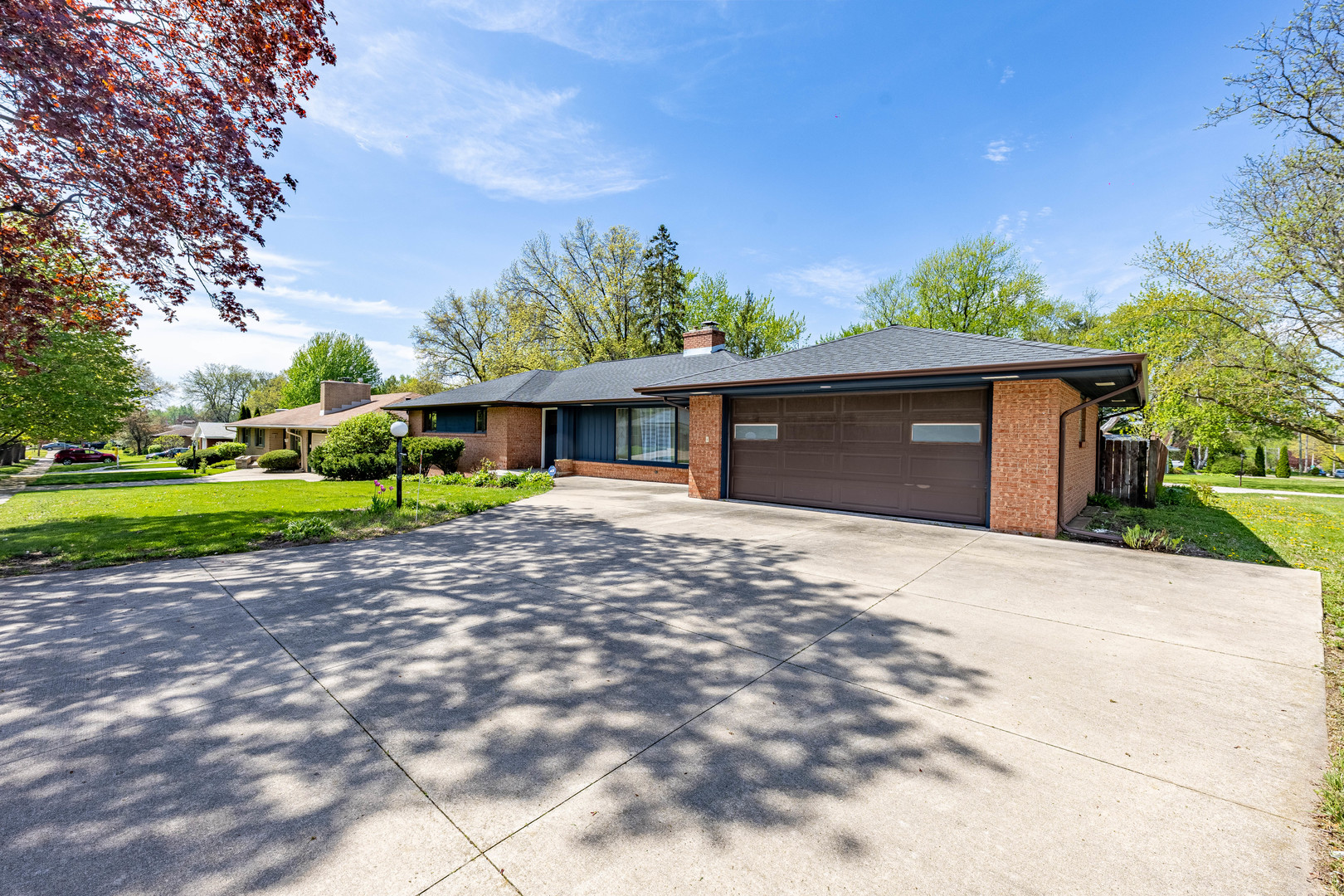 828 Tamarack Lane
