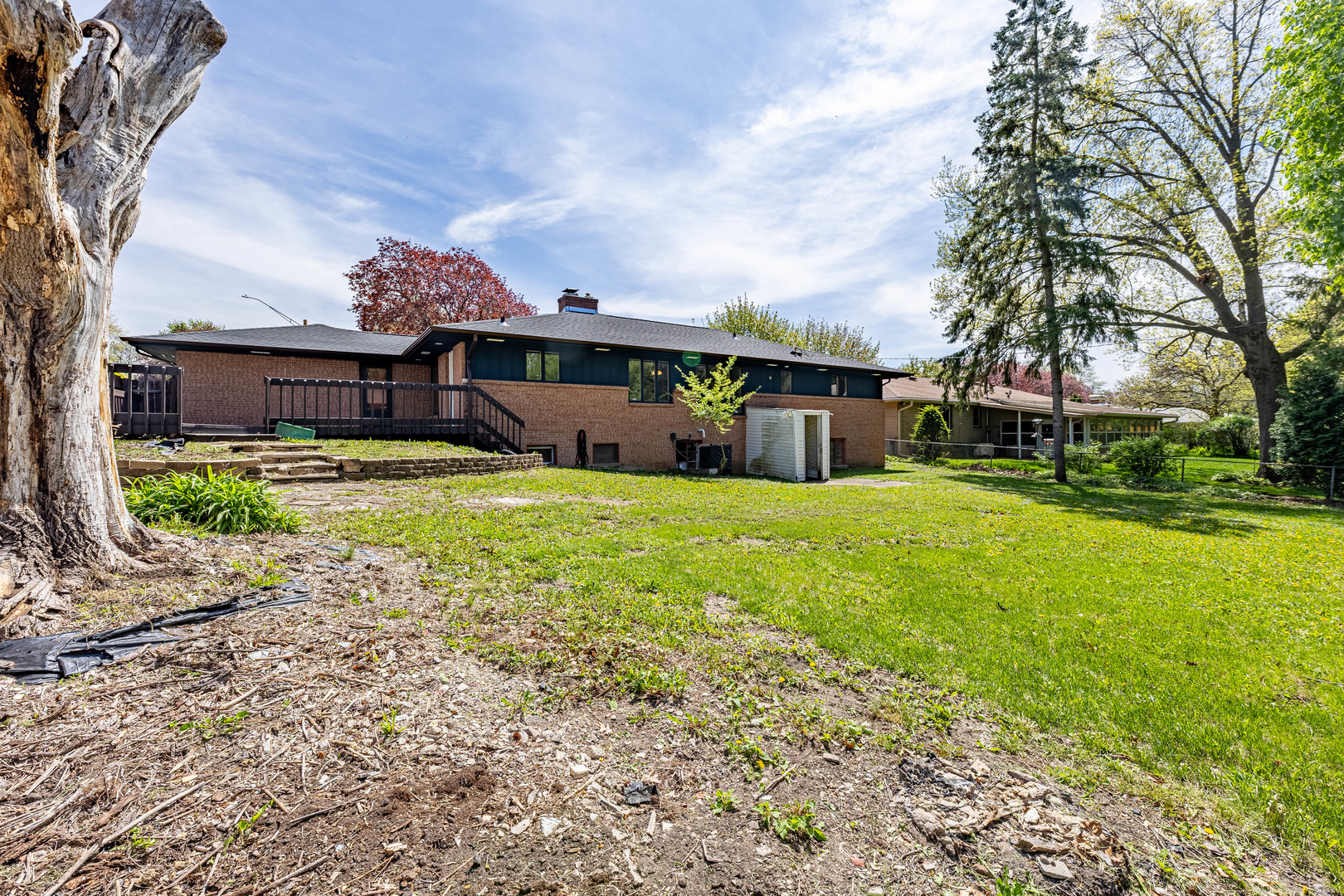 828 Tamarack Lane