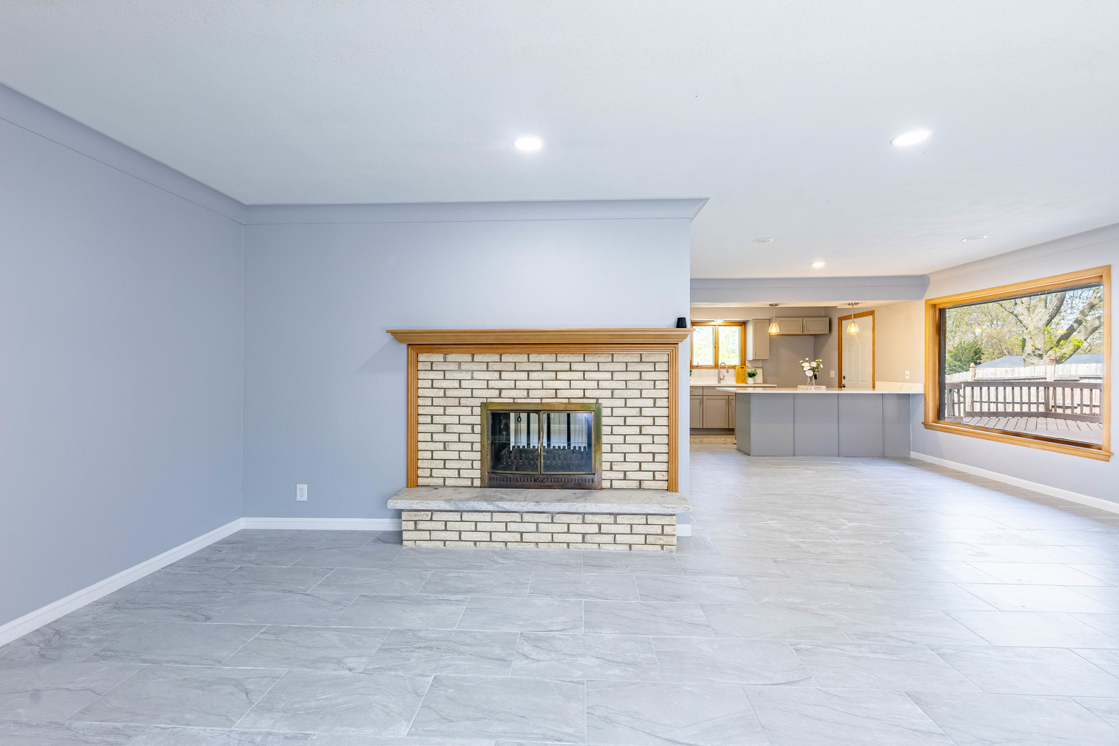 828 Tamarack Lane