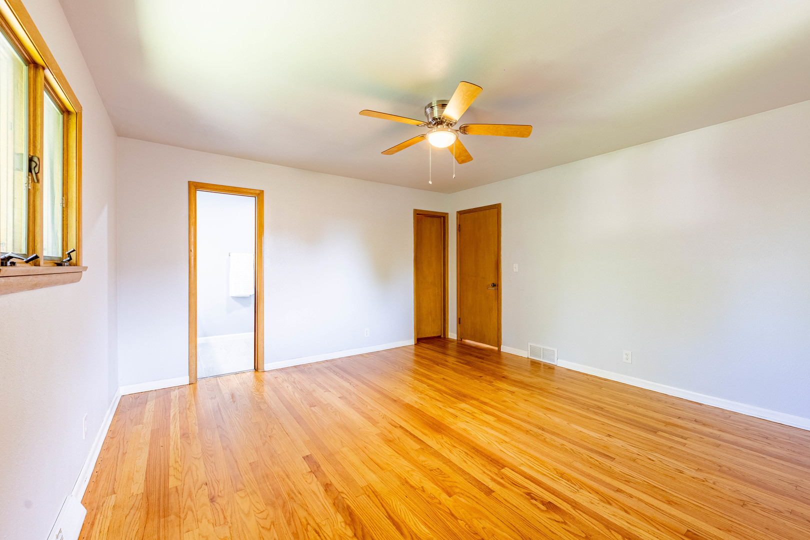 828 Tamarack Lane