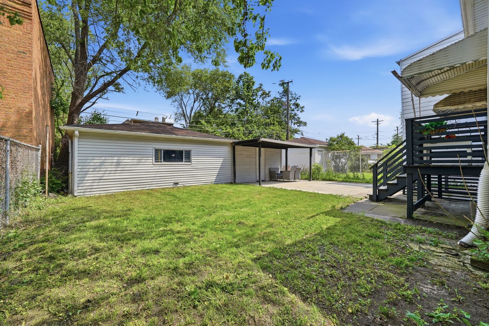 1518 E 73rd Place