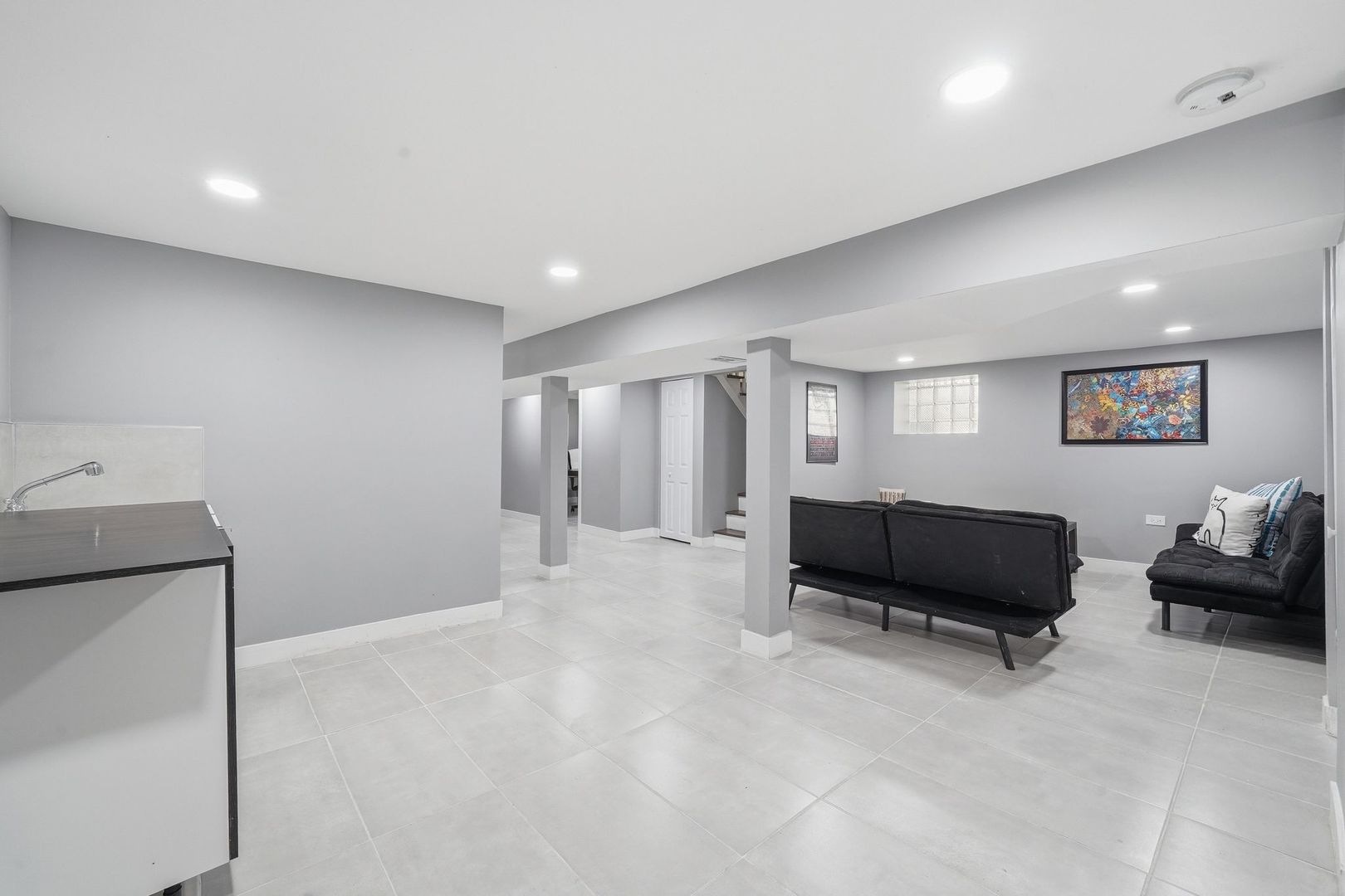 1518 E 73rd Place
