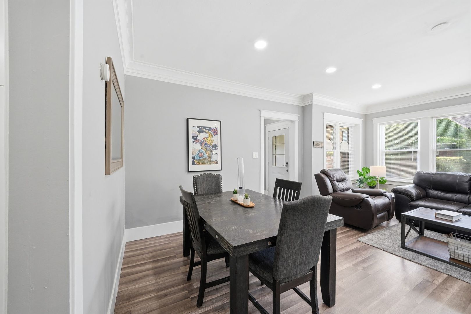 1518 E 73rd Place