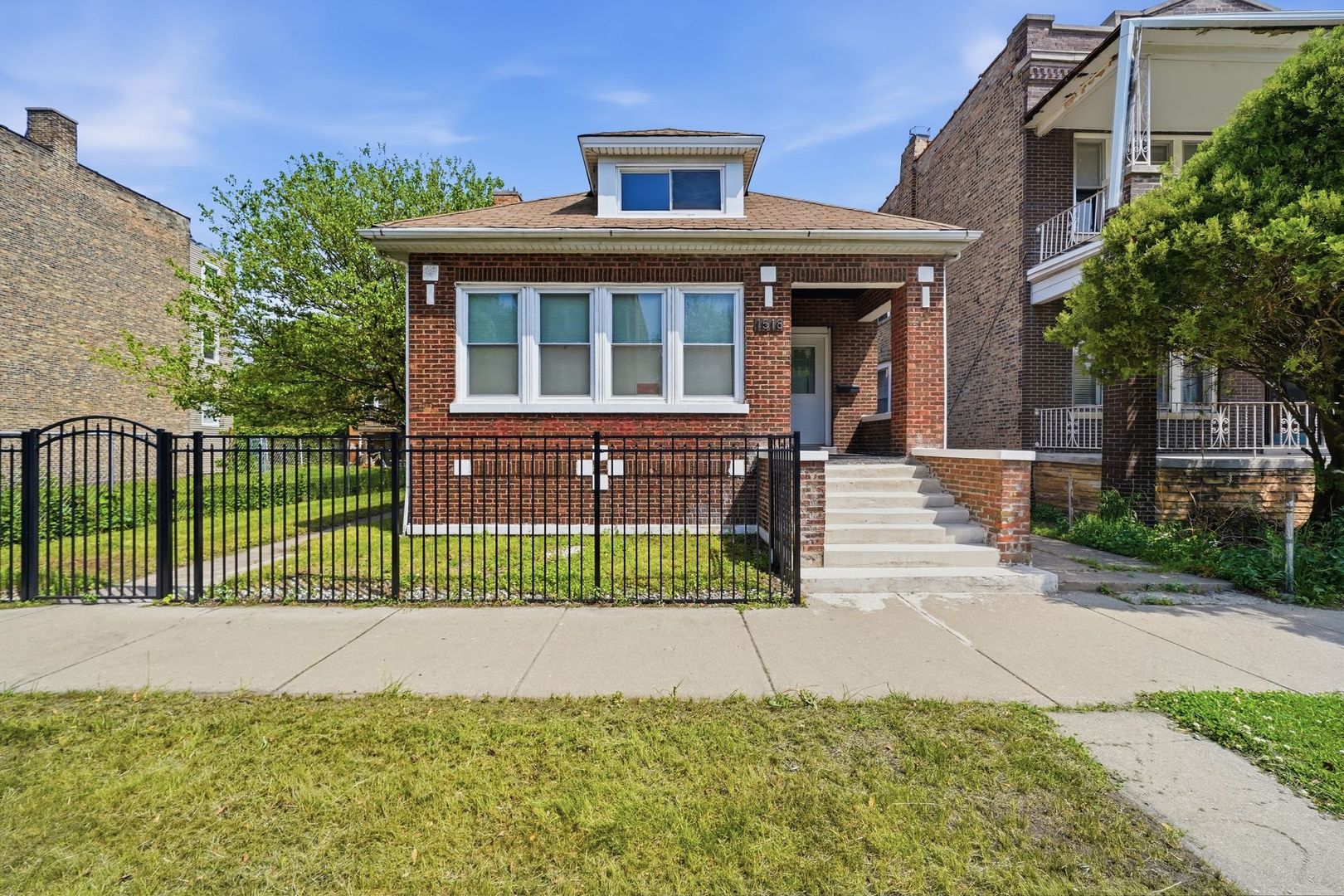 1518 E 73rd Place