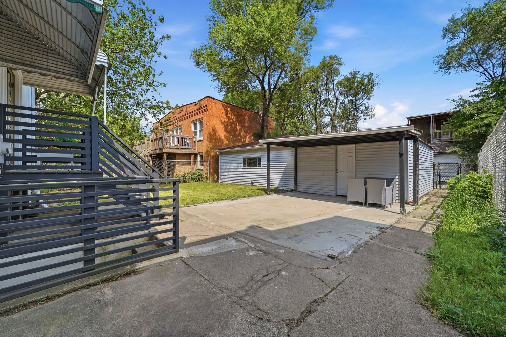 1518 E 73rd Place