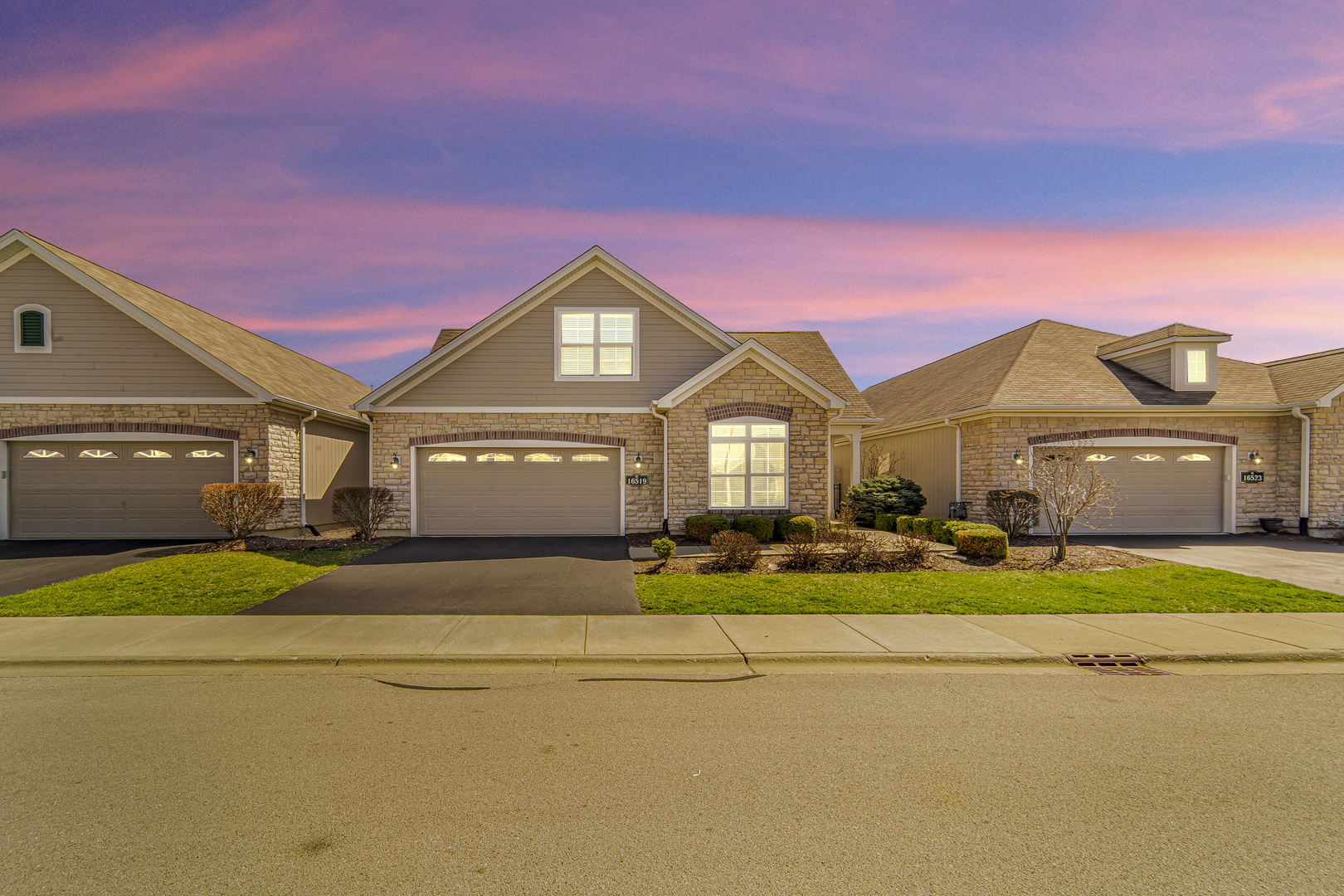 16519 S Fox Run Circle