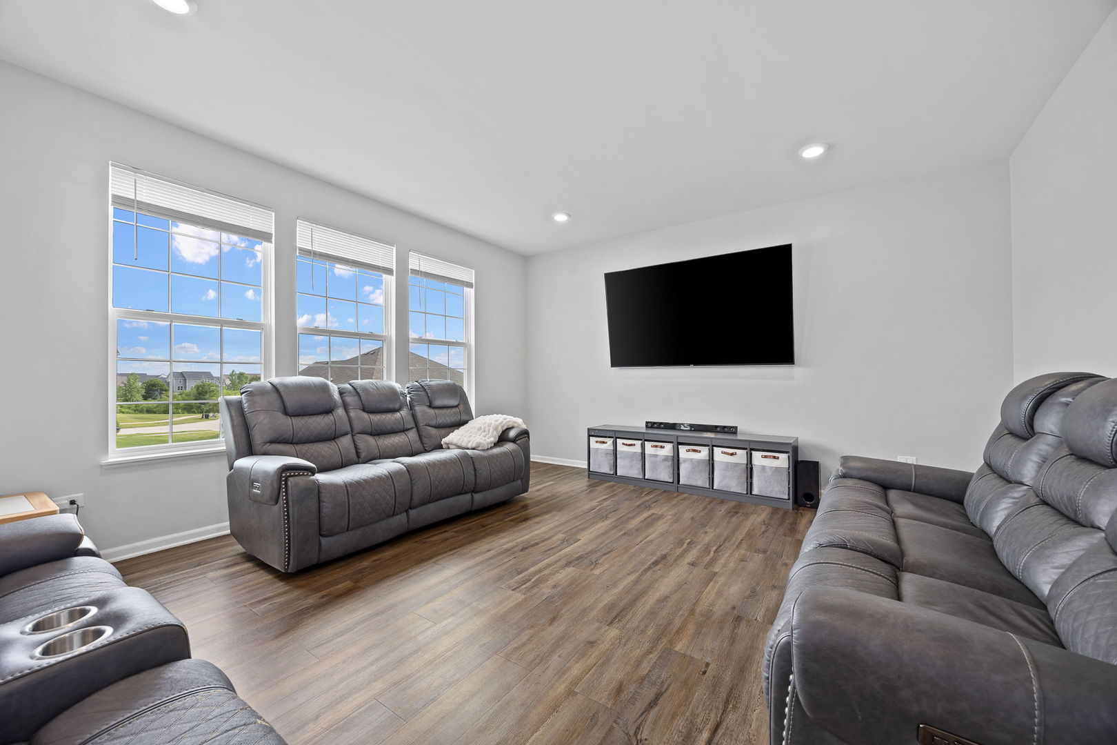 14841 W Carver Crossing