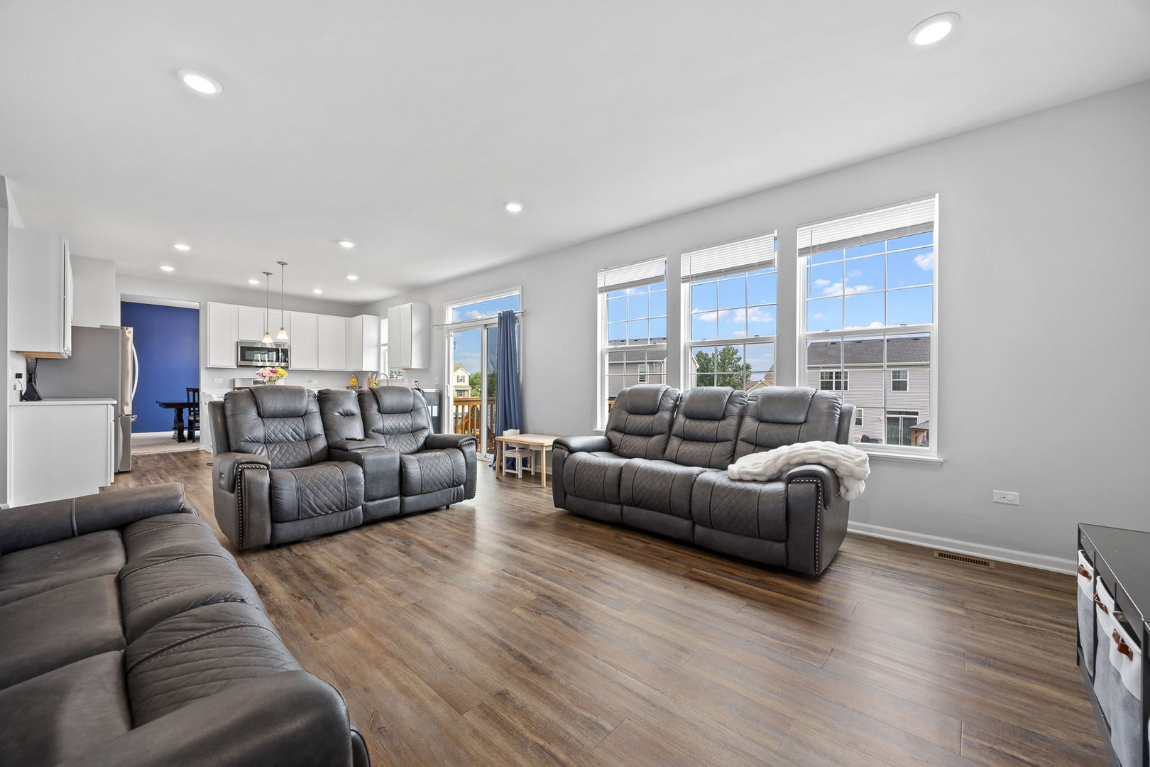 14841 W Carver Crossing
