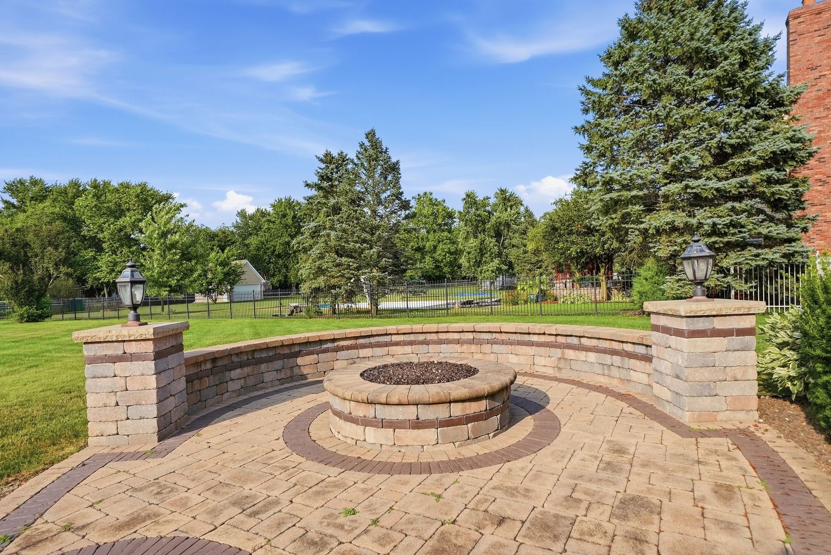 1801 Pheasant Lane