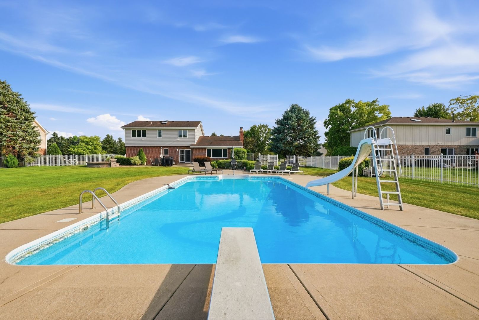 1801 Pheasant Lane