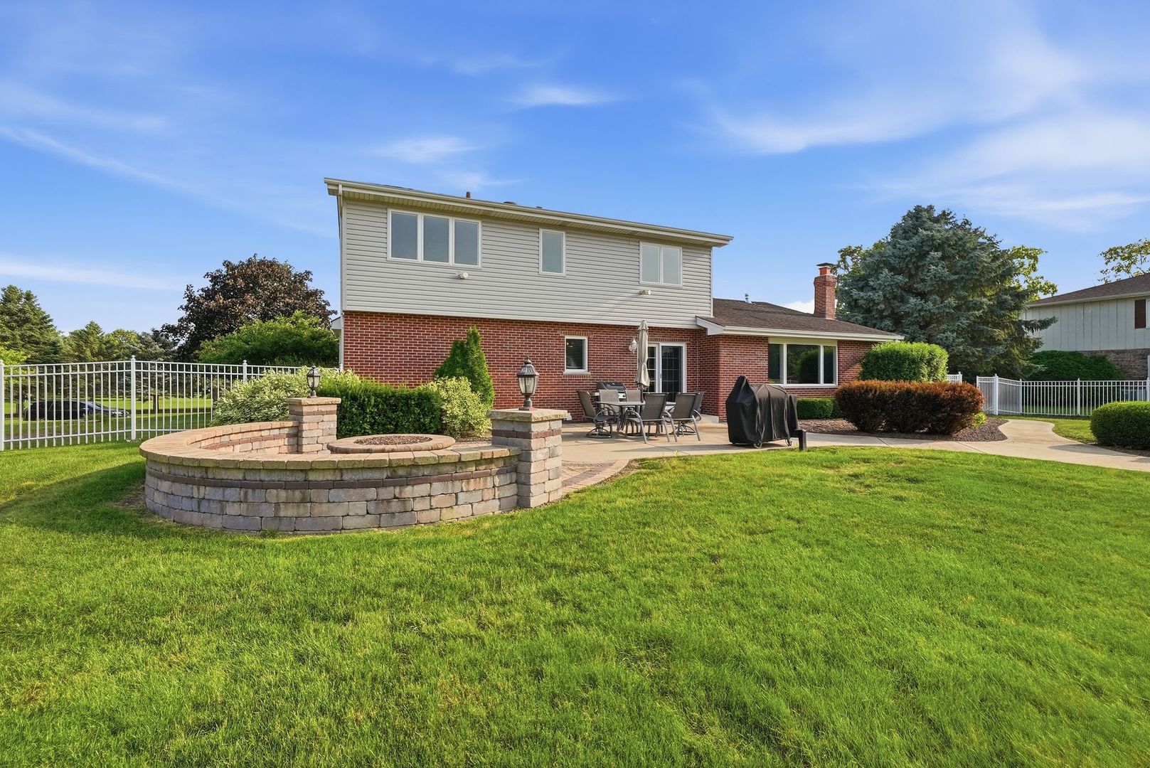 1801 Pheasant Lane